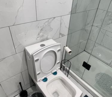 Mount Pleasant House | Luxury Basement-Private Bdr & Bathroom with free parking In Toronto