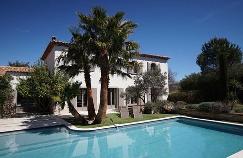 Plan-de-la-Tour House | Luxury bastide with pool and gardens, walking distance to restaurants and shops