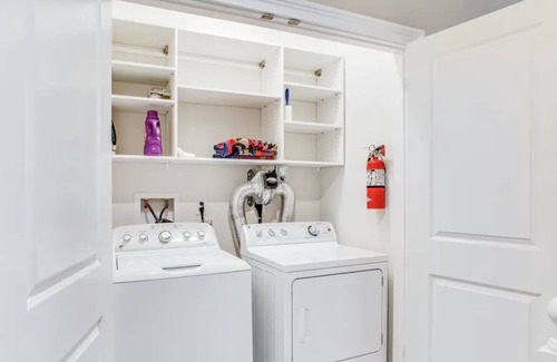 Rehoboth Beach Condo | LUXURY BEACH CONDO - 3 BR/BA- CLEAN LINENS INCLUDED!