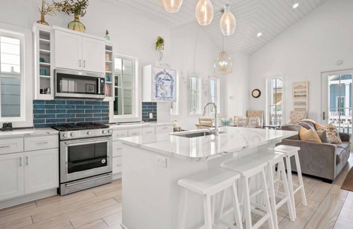 Cinnamon Shore Cottage | Luxury Beach Cottage on Park w/Porch Swing & Access to Great Amenities