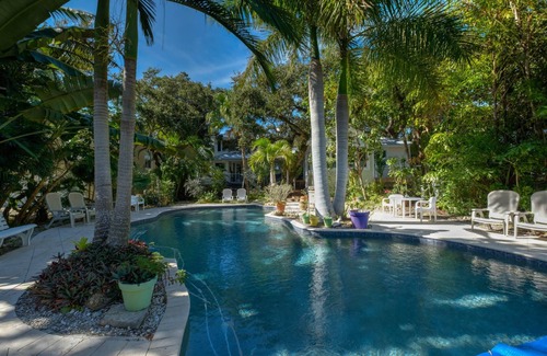 Siesta Key Cottage | Luxury Beach Cottage on Siesta Key: Perfect Getaway, private pool.