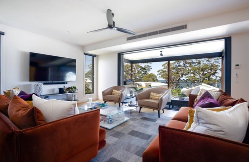 Jervis Bay House | Luxury Beach House - Stay 2 nights and get 1 night FREE T & C's apply