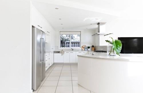 Werri Beach House | Luxury beach house, heated pool, spa, ocean views, cubby, billiards Gerringong