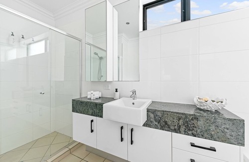 Mudjimba Apartment | Luxury Beachfront Holiday Accommodation - Live your best life!!