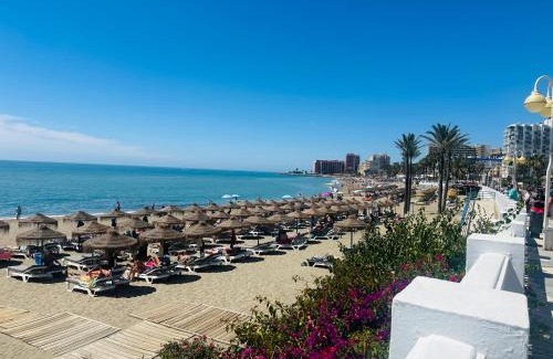 Torrequebrada Apartment | Luxury beachfront apartment in Benalmadena Costa