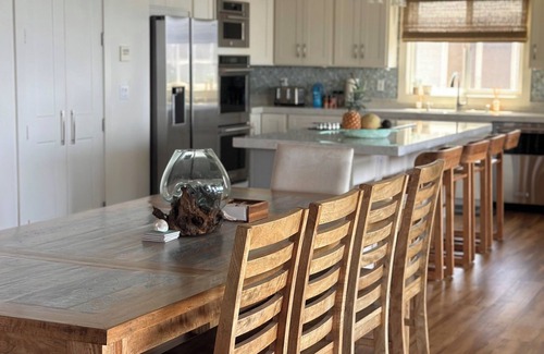 Mokuleia House | Luxury Beachfront Retreat on Oahu's North Shore - 5 Bedrooms and Ocean Views