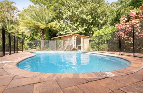 Beau Jeans Of Melbourne Beach House | Luxury Beachside OASIS with Private Pool - Steps to private beach & restaurants
