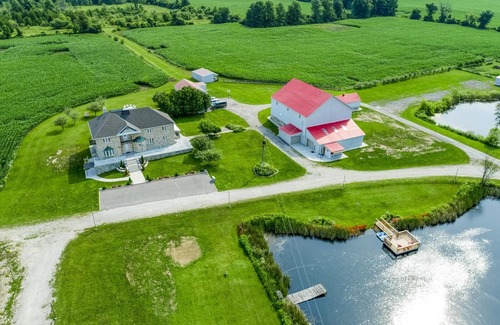 Halton Hills House | Luxury/Beautiful house in 100 acre (beautifully kept and maintained)