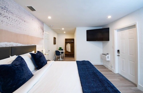 Poinciana Park Hotel | Luxury Boutique Hotel in Fort Lauderdale