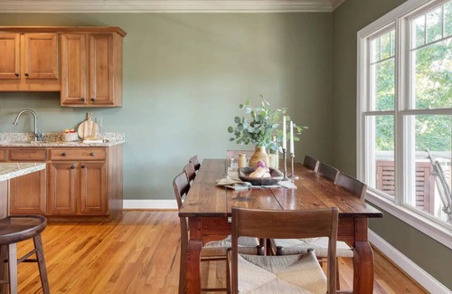 Swannanoa Cabin | Luxury Cabin w Views, Hot Tub, Fire, 13mi>DT, Pets OK