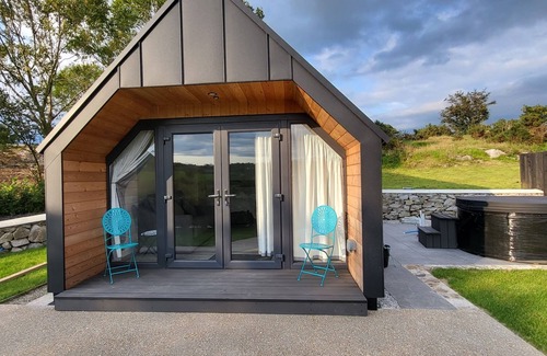 Newry Cabin | Luxury Cabin with Private Hot Tub 1