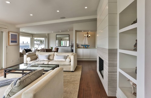 Playa Del Rey House | Luxury Cape Cod Retreat – Ocean Views, Walk to Beach, Expansive Deck & Spa!
