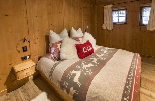 Cortina d'Ampezzo Ski Chalet | Luxury Chalet Alverà - Vivere La Tradizione