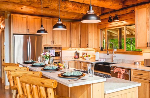 Sunday River Area House | Luxury Chalet w/Hot Tub & Mountain Views