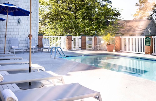 South Rehoboth Apartment | Luxury Club Suite | Balcony & Hydrotherapy Tub