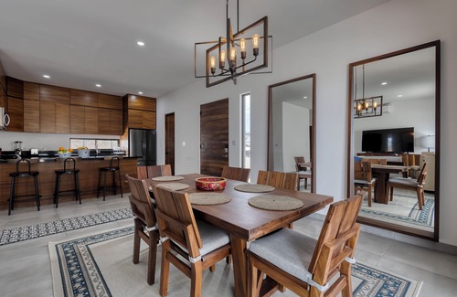 Cerro de Los Venados Condo | Luxury Condo in Vista Del Arco w/Pool & Jacuzzi