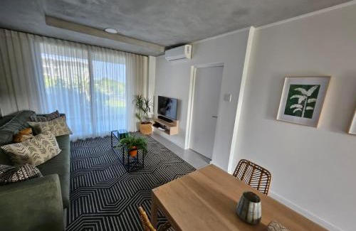 Hillhead Apartment | Luxury Coral Point W106 Two Bed