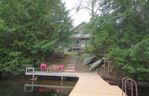Foley Ski Chalet | Luxury Cottage in South Parry Sound