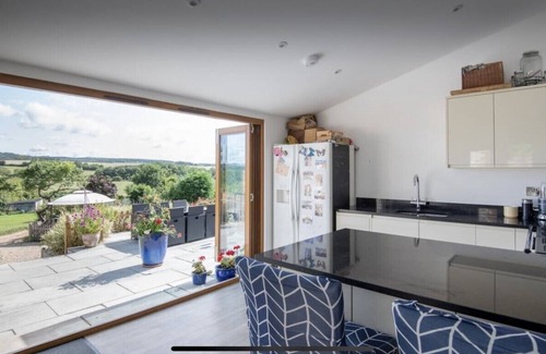 East Lavant Cottage | Luxury cottage with hot tub, nestled in the South Downs national park