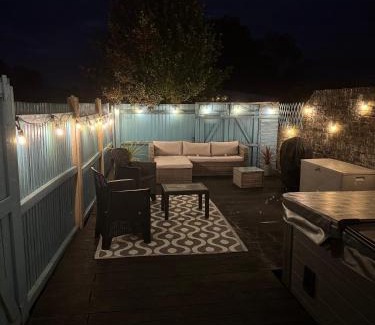 Pevensey House | Luxury Cottage with Hot Tub near Pevensey Castle