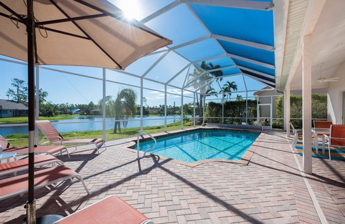 Crown Pointe House | Luxury Crown Pointe pool & lake view home minutes to beaches & Old Naples