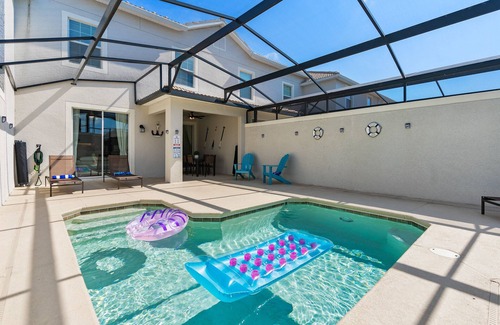 Davenport House | ⭐Luxury Disney Retreat w/private Pool + Free Waterpark & Resort Amenities