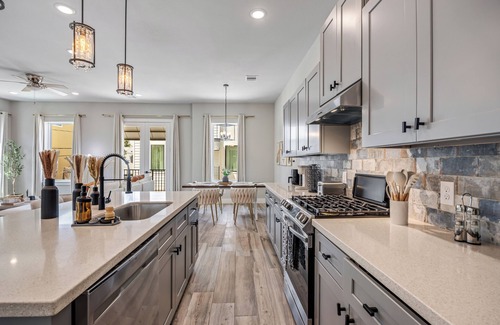 Greater Heights House | Luxury Downtown Stay With 3BR+4BTHR & Free Parking