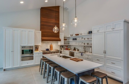 Union Pier House | Luxury Estate with 3 Homes, Pool, Hot Tubs, Basketball/Tennis Court near Lake