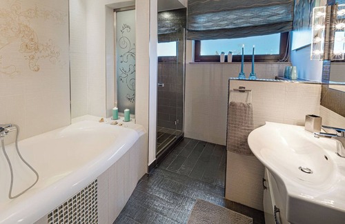 Tata House | Luxury experience in the green belt, 5 min to the center. Casa Harmony Tata