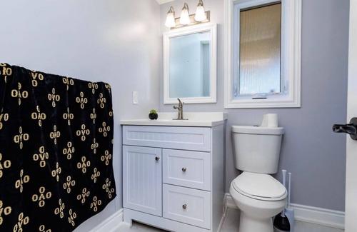 Erin Other | Luxury Farm Stay | Olympic Pool, Hot Tub & 3-Bed Guest Suite