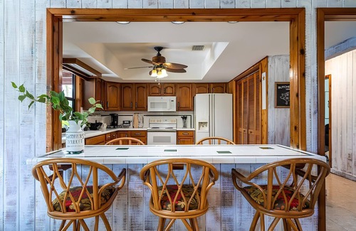 Homestead House | Luxury Farmhouse Oasis in Redlands Miami