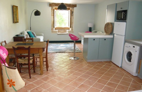Boisse Cottage | Luxury gite for adult couples, peaceful, open views, large swimming pool