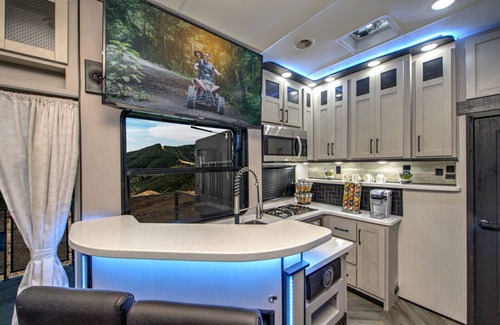 Bertram House | Luxury Glamping on Elm Creek Ranch