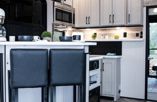 Bertram House | Luxury Glamping on Elm Creek Ranch