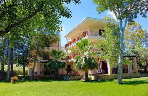 Pefkochori Villa | Luxury Halkidiki Villa | Villa Dione | 4 Bedroom Villa | Beach Front |.