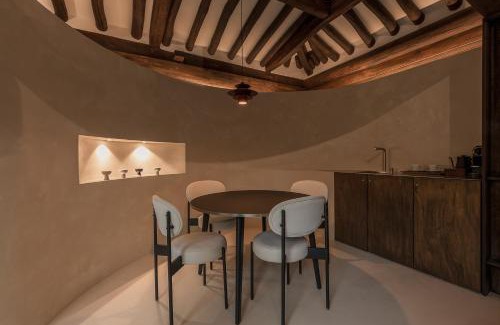 Jongno Villa | Luxury Hanok Ha Nok-un