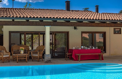 Canelli Villa | Luxury Hilltop Villa - 30.000 sqm Secular Park - Large Swimming Pool