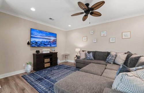 Spanish Wells House | Luxury Hilton Head Villa Getaway 4BR 3 Full BA 1 Half BA Beach Essentials Included