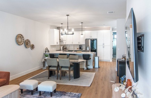 Town And Country Park Addition House | Luxury Home in North Austin: Next to Apple Campus