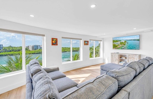 Marathon House | Luxury Home, Oceanfront Views, Private Pool & Dock