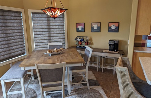 Harlan House | Luxury Home on 4th fairway of country club! Golf Getaway. Quality throughout.