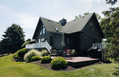 Fennville House | Luxury Home On Hutchins Lake Near Saugatuck, Douglas, Fennville & Lake Michigan