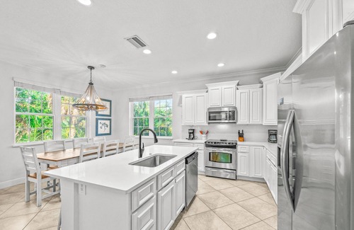 Holmes Beach House | Luxury Home with Private Pool and Spa! Short Walk to Beach! - Mojito Splash
