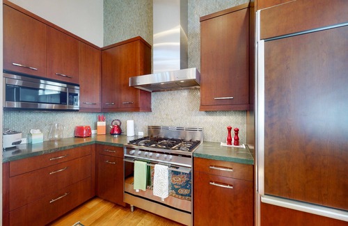 Edwards House | Luxury home with private hot tub - mountain views, gourmet kitchen & fireplace