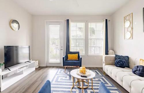 Winter Garden Apartment | Luxury home, With Wifi, pool and Espresso
