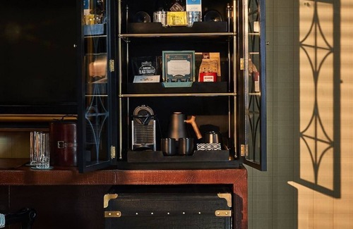 Aspen Apartment | Luxury Hotel Junior Suite w/onsite dining, ski valet and heated pool!