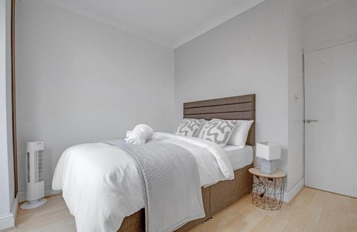 Tottenham Green Apartment | Luxury House London near Subway Station N15