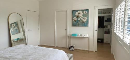 Gledswood Hills House | luxury house near golf courses! Free wifi & free parking