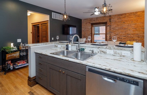 Central Business District Apartment | Luxury Industrial Loft The Heart of Downtown