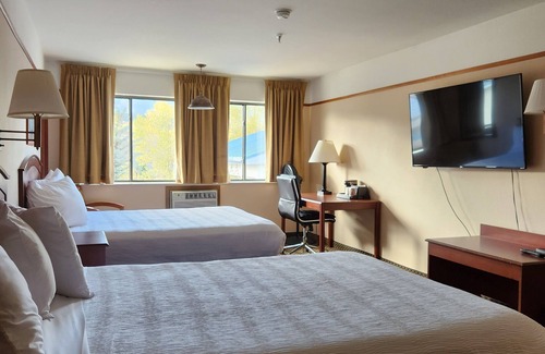 Silverthorne Hotel | Luxury Inn And Suites